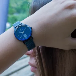 Damen Uhr COEUR BATTANT Blau Zifferblatt Blau Milanaise 14 MM Armband